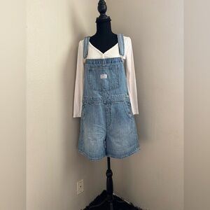 Levi overalls size Medium